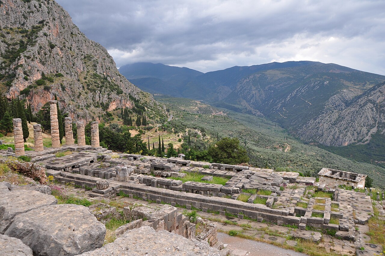 Delfi_Apollons_tempel.jpg