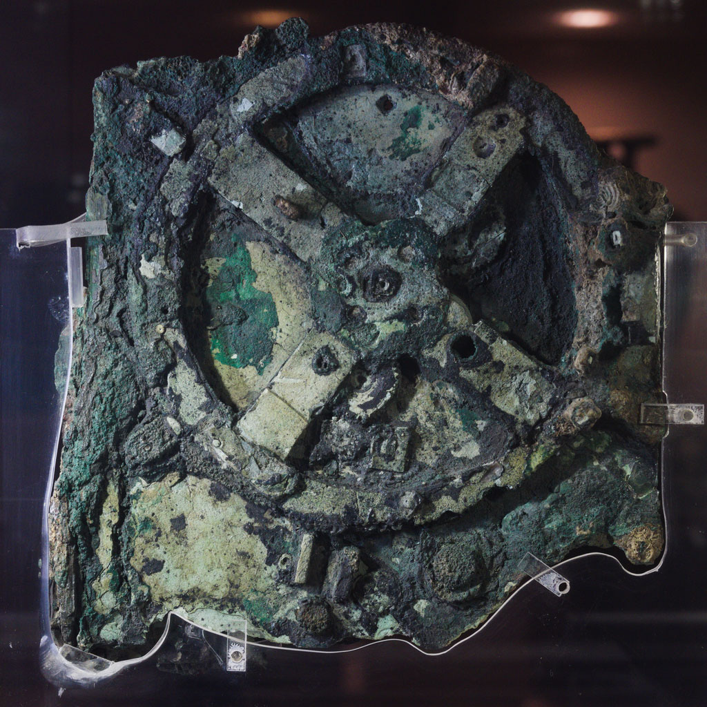 Antikythera_Fragment_A_(Front).jpg